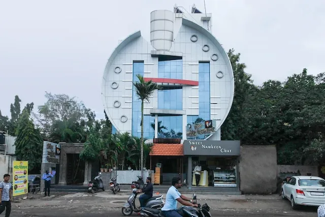 OYO Mahendra Pedawala