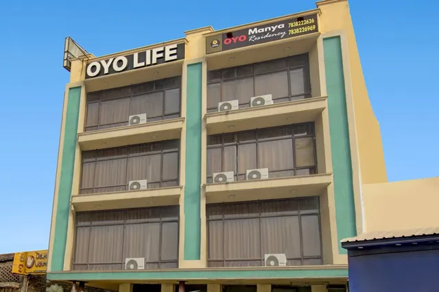 Manya Residency Near Dlf Avenue Saket