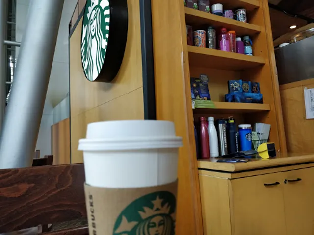 Starbucks (One Kowloon)