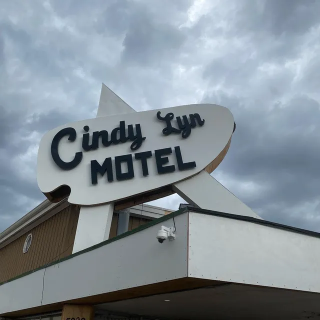 Cindy Lyn Motel