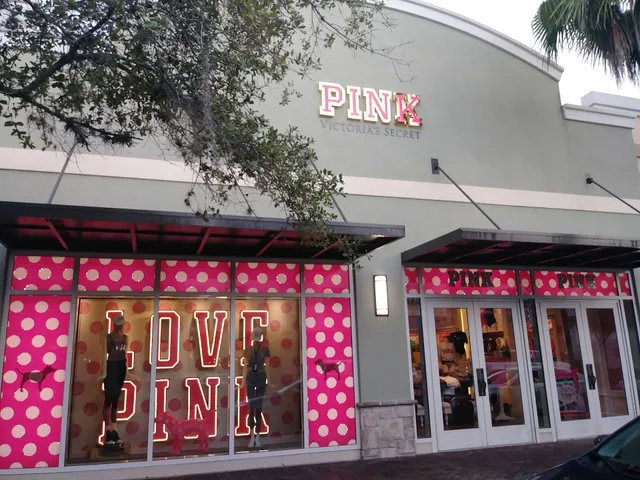 Victoria's Secret & PINK