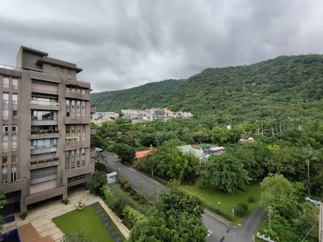 Jiao Xi Ruoshui Hot Spring Hotel