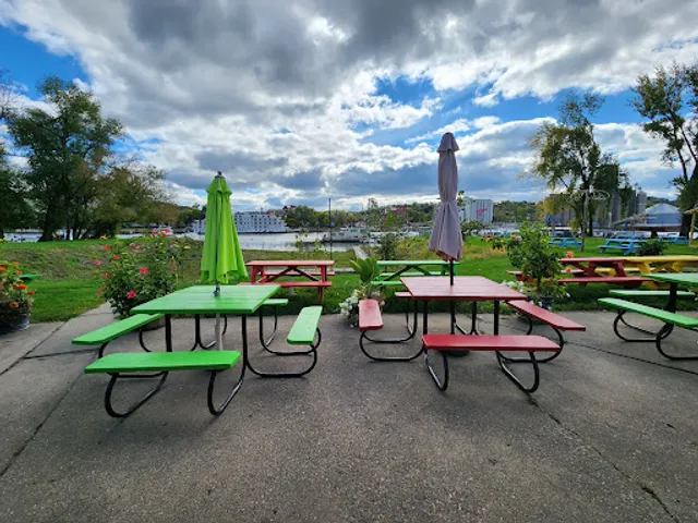 Harbor Bar, Restaurant, Marina