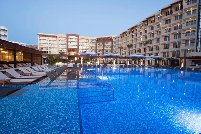 Krystal Grand Los Cabos