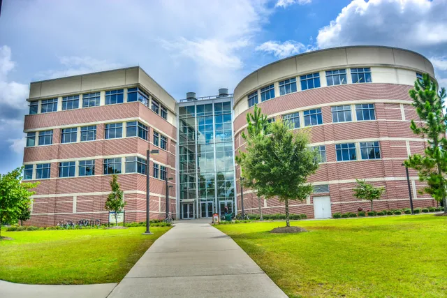 UWF Hal Marcus College of Science and Engineering