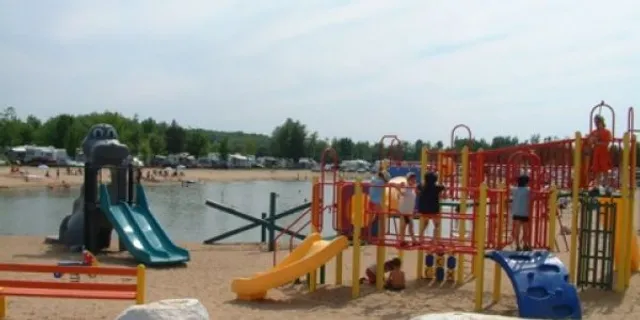 Camping Domaine du Lac Cristal