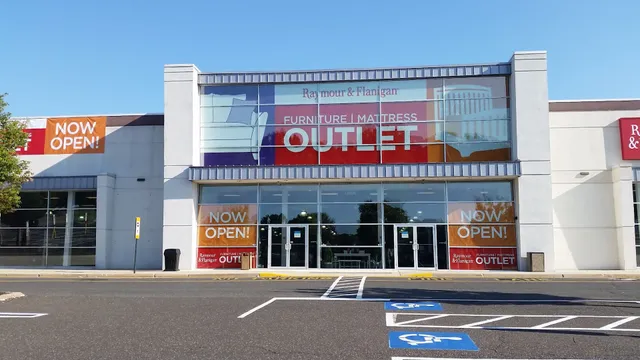 Raymour & Flanigan Furniture and Mattress Outlet