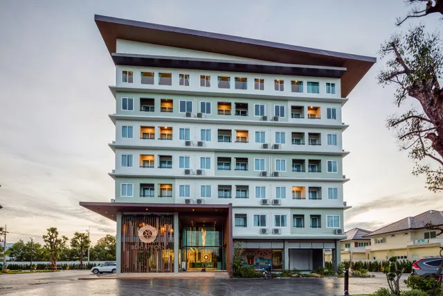 Benjaphorn Grandview