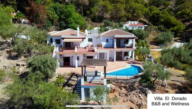 Villa El Dorado B&B and Wellness