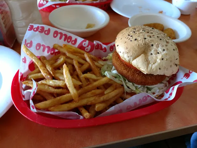 El Pollo Pepe - Isla Raza