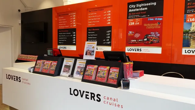 Lovers canal cruise Anne Frank