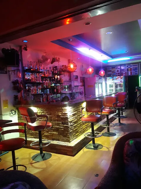 The New Birdie restaurant and drink