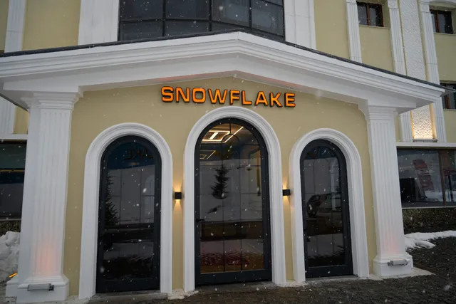 Snowflake Dag Hotel