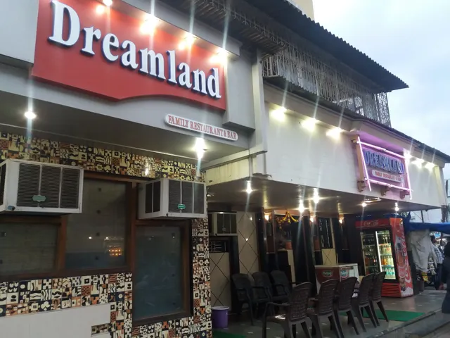 DREAMLAND FAMILY RESTAURANT-N-BAR