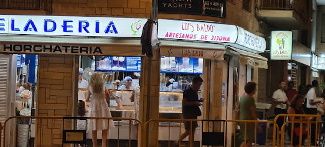 La Yogurteria by Luis Baldó