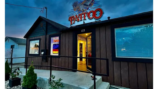 Luckys Tattoo Parlor