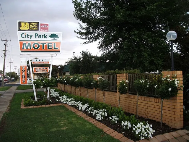 City Park Motel & Apartments