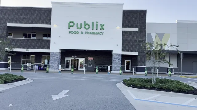 Treaty Oaks Marketplace