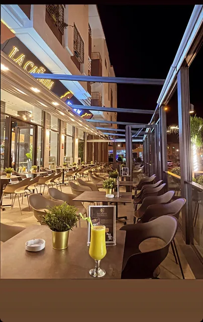 LA CAÑADA (Café-Restaurant-Glacier)