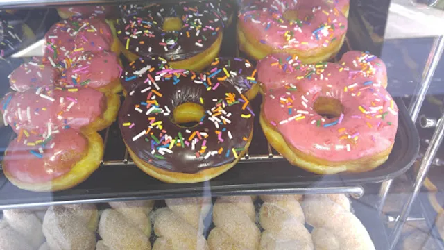 Yum Yum Donuts