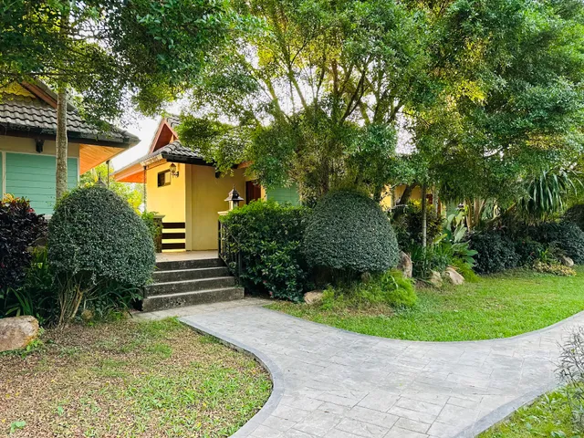 ล้านนาไทย รีสอร์ท