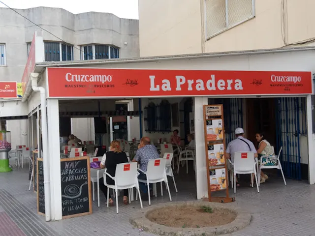 Cerveceria La Pradera Cafeteria
