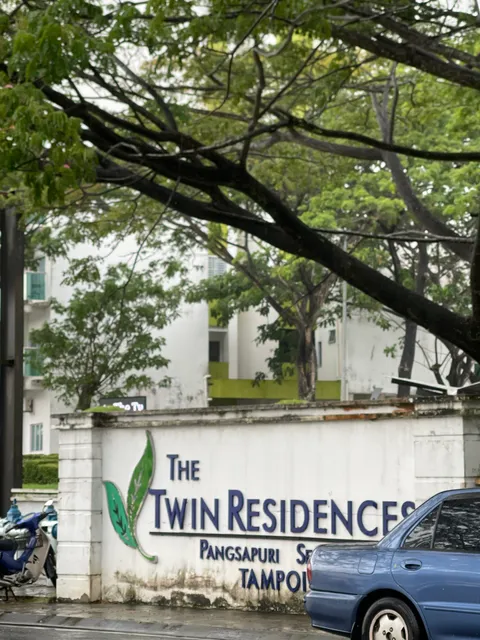 The Twin Residences, Tampoi