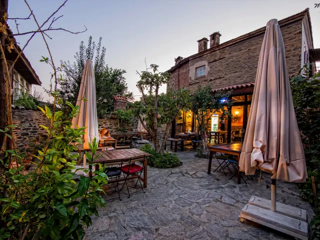 Birgi Otel Saliha Hanım Taş Konak