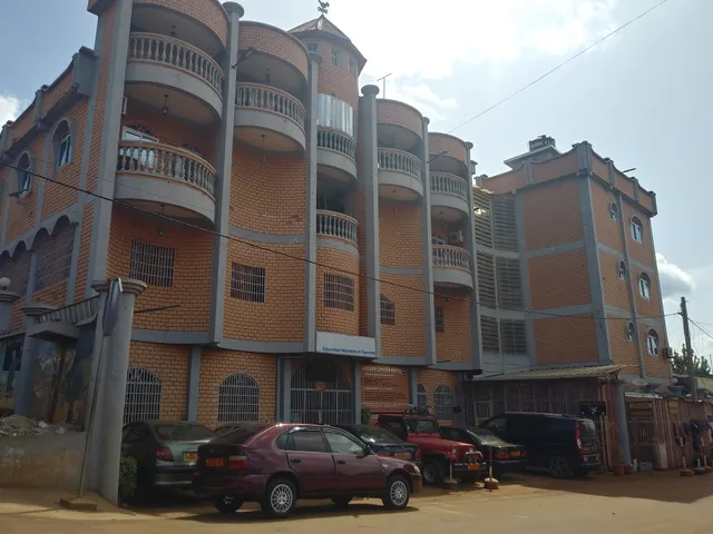 Hotel Golden Center, Bafoussam