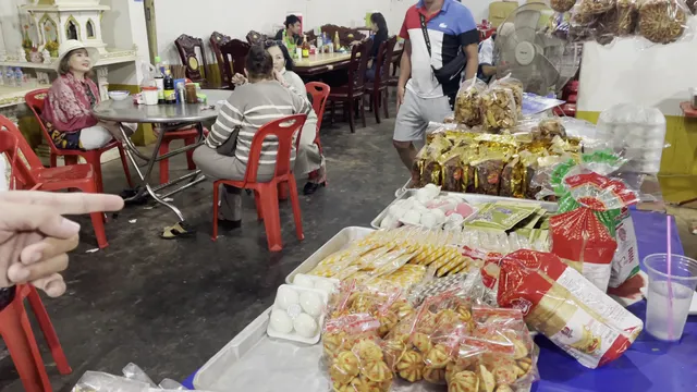 ຮ້ານມີ່ທ່າຫີນ ຄຳແຫຼ້