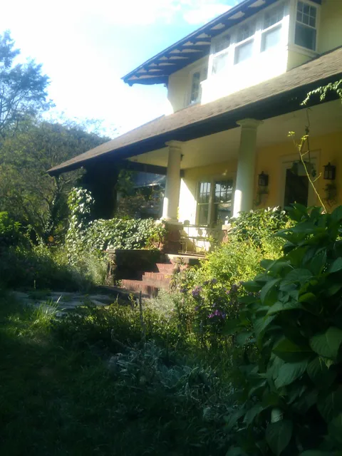 Gabrieles Hand Designs