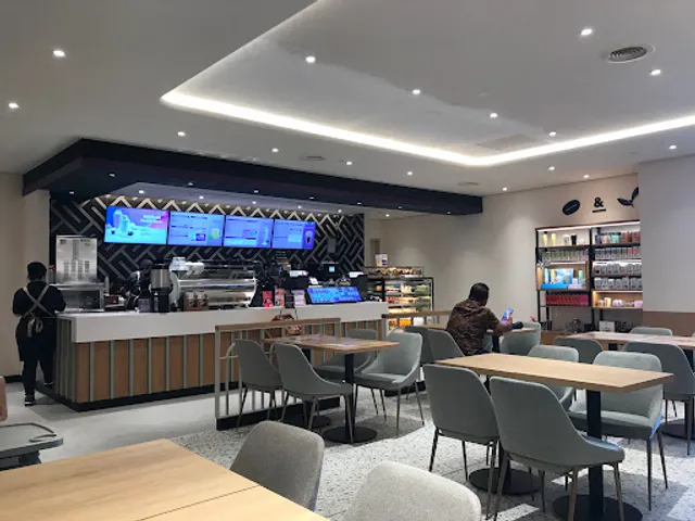 The Coffee Bean & Tea Leaf