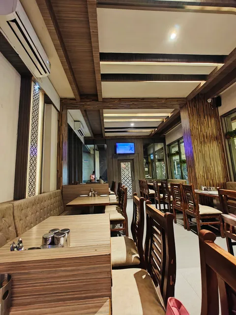 Udupi Krishna Veg Retreat | Pure Veg Restaurant