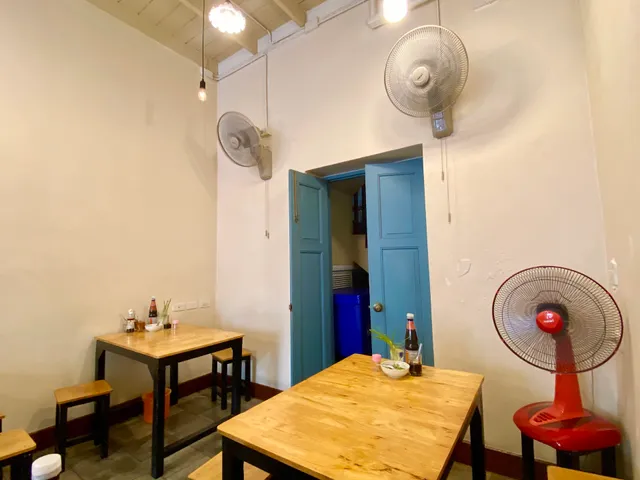 Rosdang - Rice with Crispy and Barbecue Pork