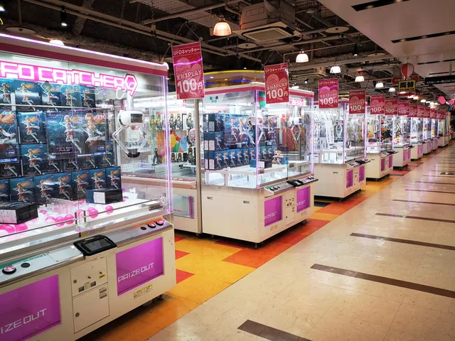 Silk Hat Arcade Kawasaki More's