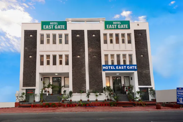 OYO Townhouse 910 Hotel Metro View