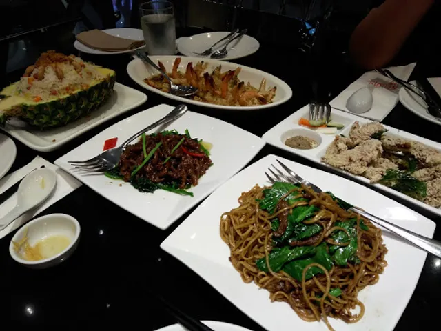 Lugang Cafe Robinsons Manila