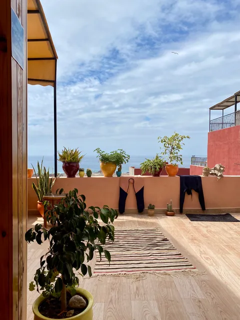 Atlantic Vibes Surf Hostel