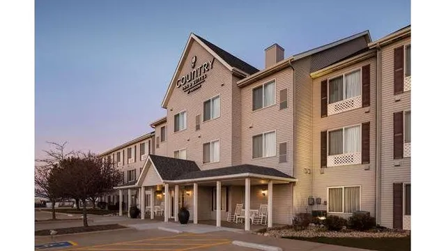 Country Inn & Suites by Radisson, Bloomington-Normal Airport, IL