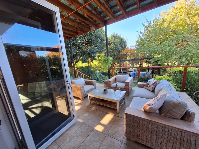 Windsong Living Lodges: Tree Living, Eagle Owl and The Nest