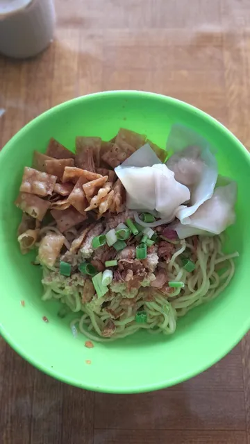 Warung Podo Moro, Biak