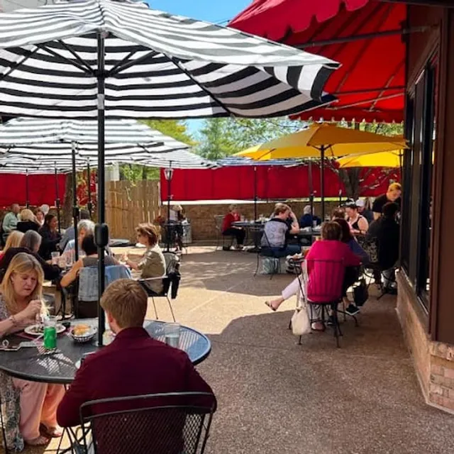 La Bonne Bouchée Patisserie & Cafe