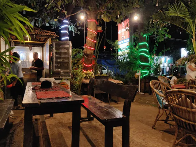 AJ's Kitchen Bar & Restaurant