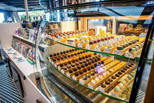 CHOCOLATE CO: SERREZUELA