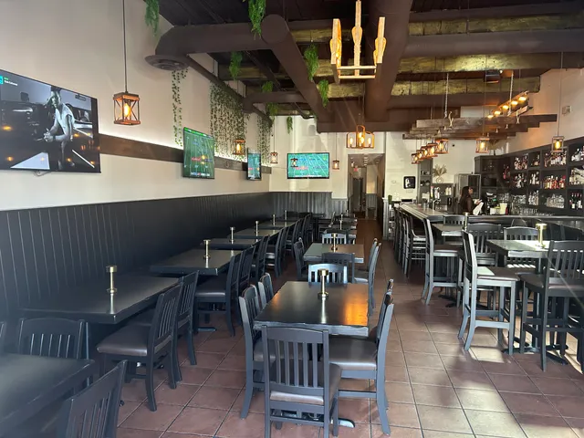 BiRA 17 | Craft Indian Bistro