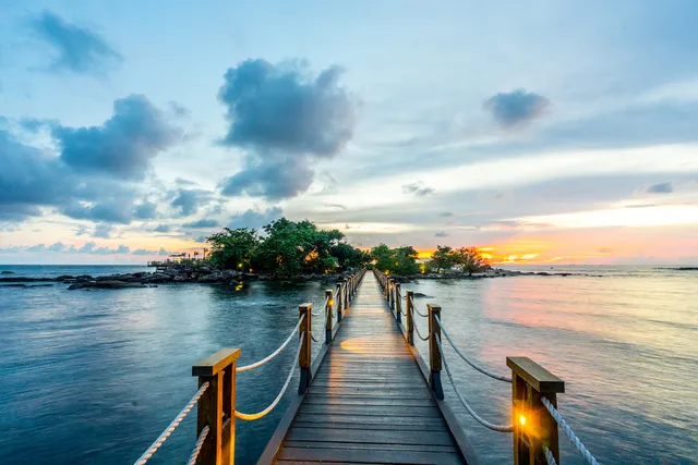OBOB Beach Club Island (formerly Rock Island Club)