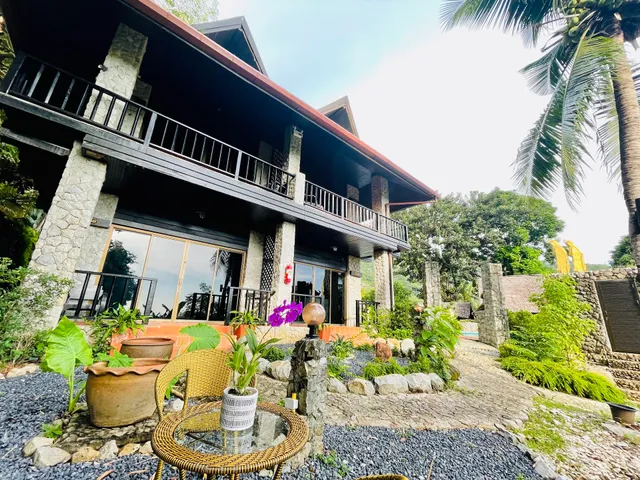 Boomerang Village Resort