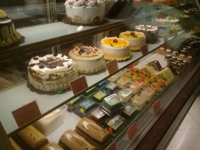 Holland Bakery - Wisma Asri