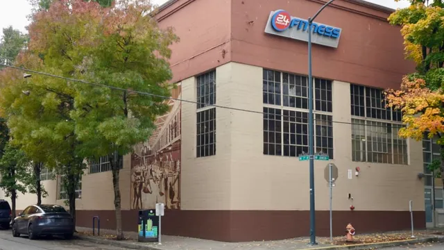 24 Hour Fitness