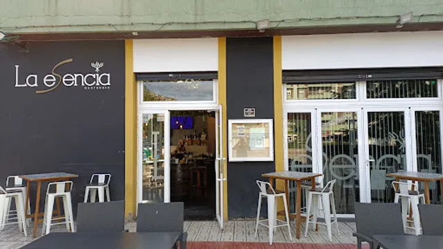 La Esencia, Gastrobar